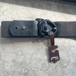 Fossil stretch adjustable belt.